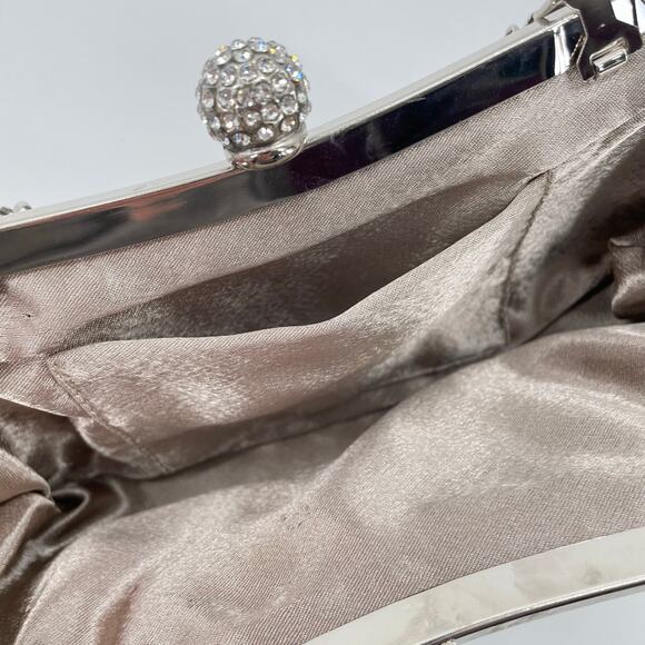 Vintage Inspired Beaded Clutch Purse With Rhinestone Clasp, Elegant, *READ* Prom - Picture 8 of 15